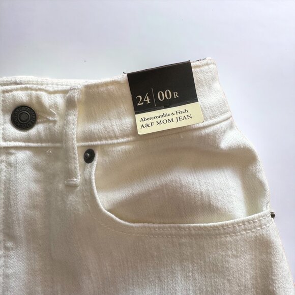 ⚡️QUICKSALE!⚡️ NEW Abercrombie Destroyed Curve Love High Rise Mom Jean in White - Picture 11 of 13